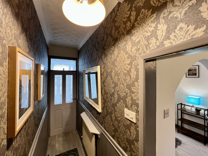 Others 5, Bramhall House, Lincolnshire