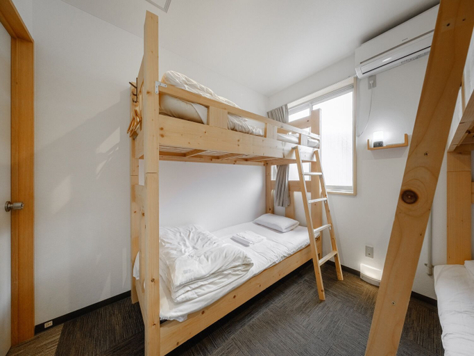 Bedroom 5, Guesthouse Hakodate Bay - Hostel, Hakodate