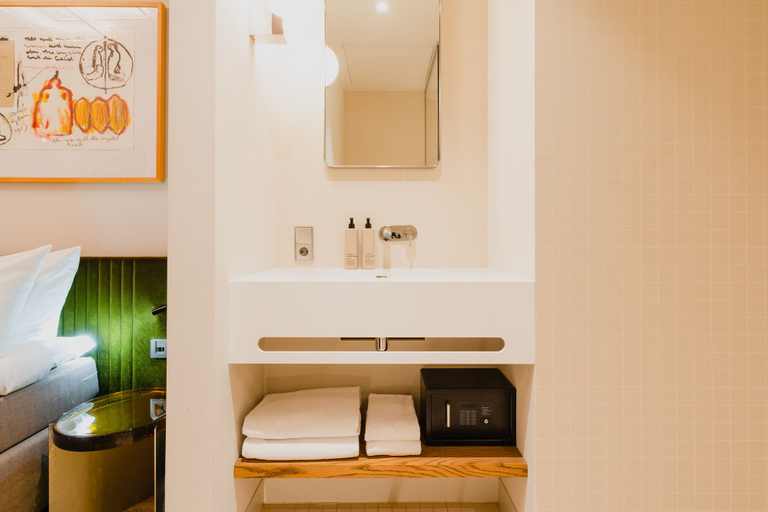 Bathroom 4, Hotel Pontsteiger, Amsterdam