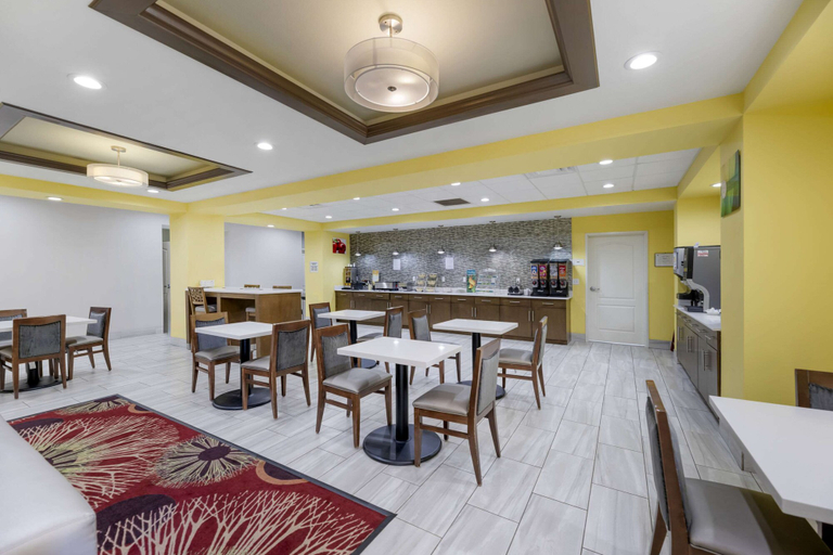 Food & Drinks 5, Quality Inn & Suites Carlsbad Caverns Area, Eddy