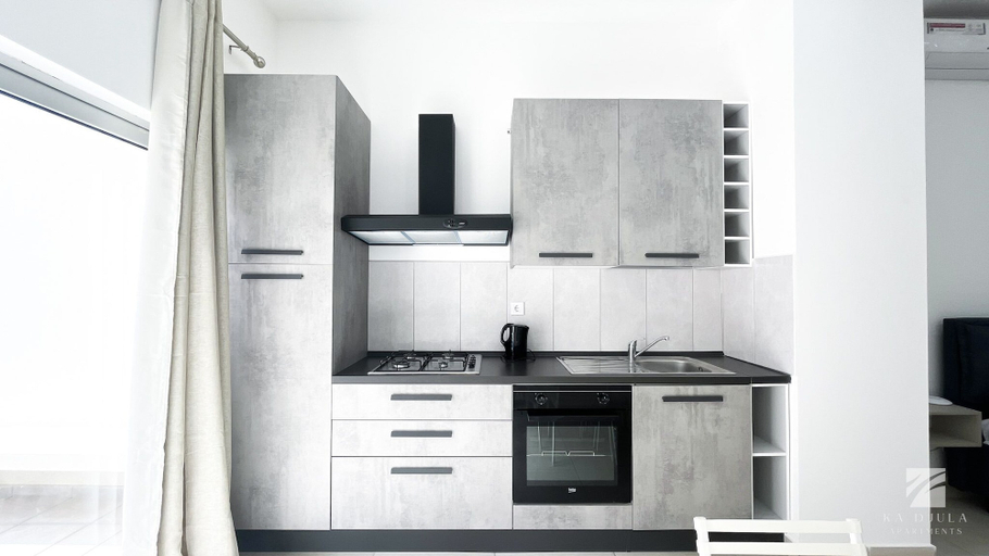 Others 5, Ka Djula Apartments