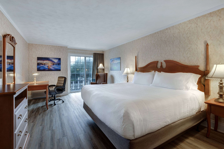 Bedroom 3, Days Inn by Wyndham Edmundston, Madawaska