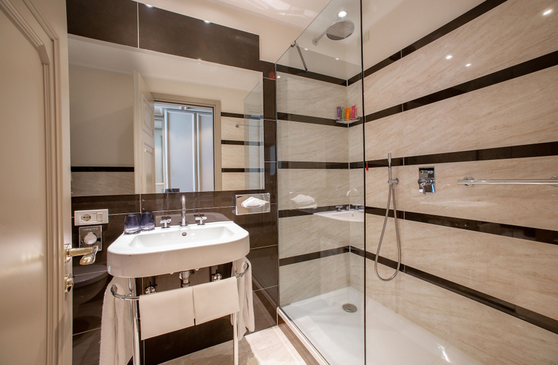 Bathroom 5, Hotel Villa Flori, Como