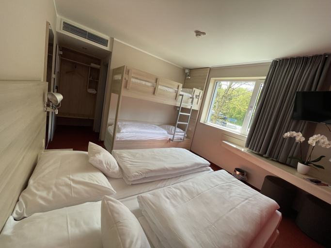 Bedroom 3, Serways Hotel Spessart Sud, Aschaffenburg