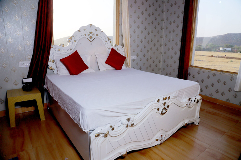 Others 5, Hotel Krishna Manu Palace, Tikamgarh