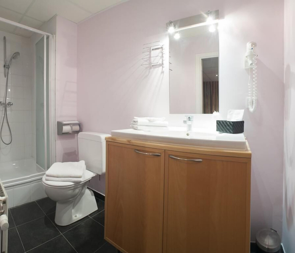 Bathroom 4, Alpha Hotel, West-Vlaanderen