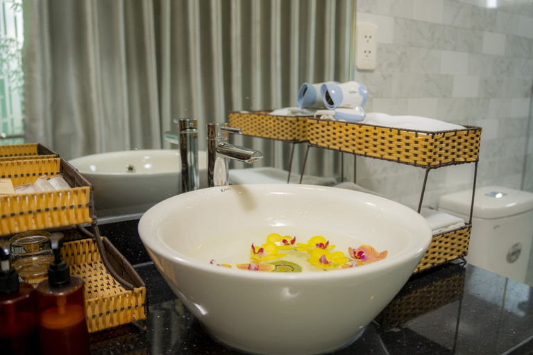 Bathroom 5, Hoi An Golden Heart Villa, Da Nang