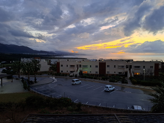 Parking, Stunning Rooftop Terrace Between sea and Mountains