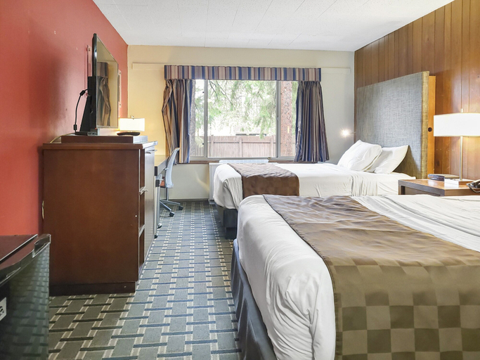 Bedroom 4, Americas Best Value Inn Hinckley, Pine