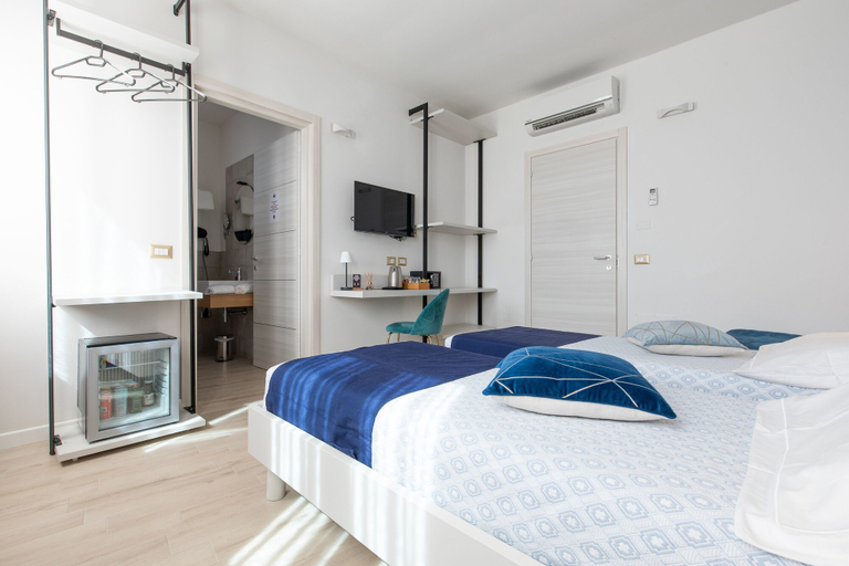 Bedroom 5, La Locanda d'Oro, Cagliari