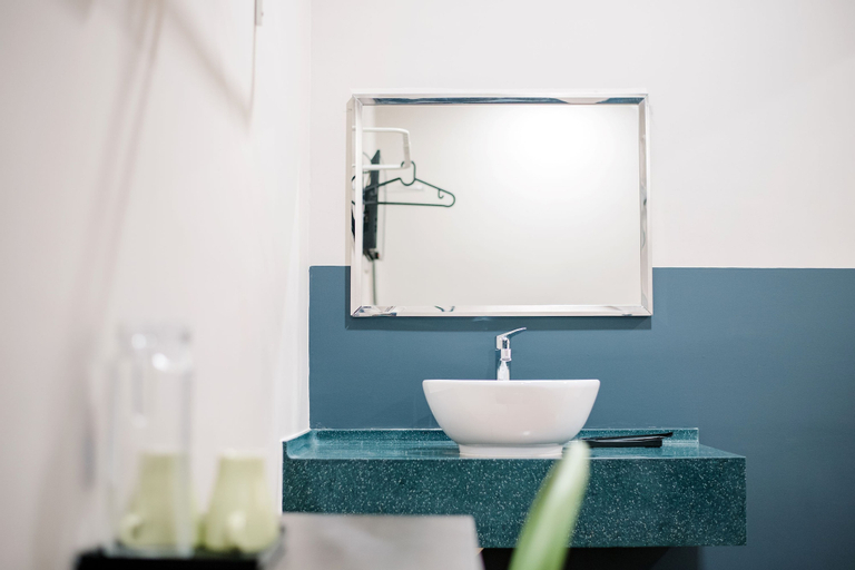 Bathroom 10