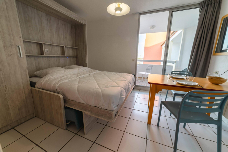 Bedroom 2, VVF Résidence Port-Leucate, Aude