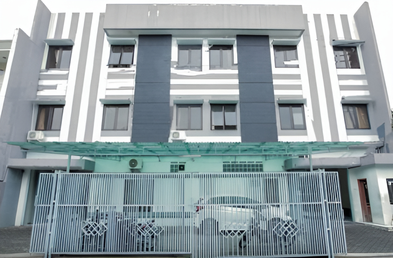 Exterior & Views 14