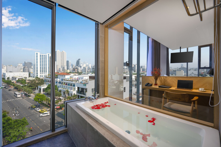 Bathroom 4, Estrella Boutique Hotel, Da Nang