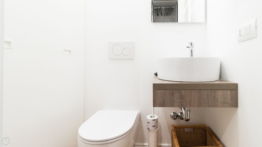 Bathroom 2, Italianway - Ciro Menotti 18, Milano
