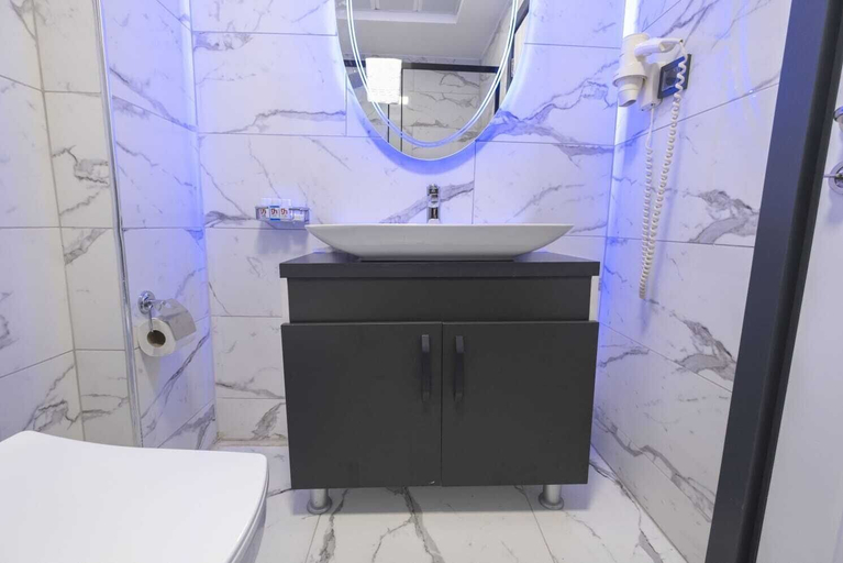Bathroom 5, Abbara Hotel, Çiğli