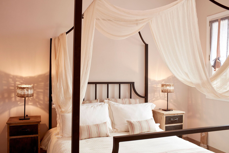 Bedroom 4, Diles & Rinies, South Aegean
