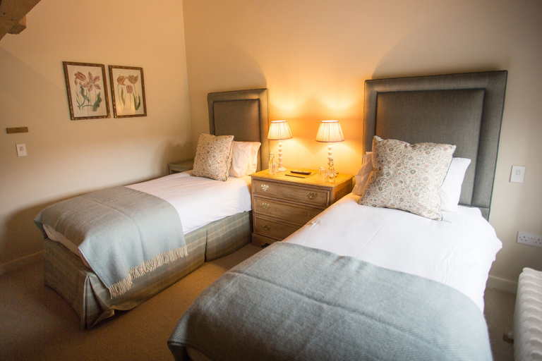 Bedroom 3, The Three Daggers, Wiltshire