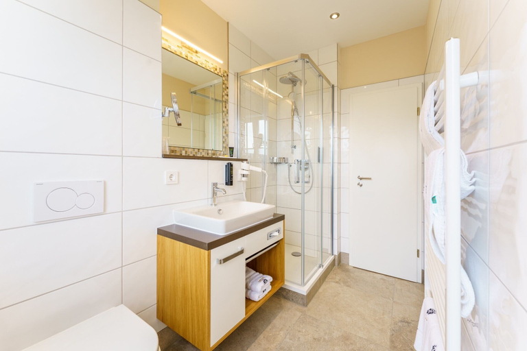 Bathroom 5, Hotel Wilder Mann, Bodenseekreis