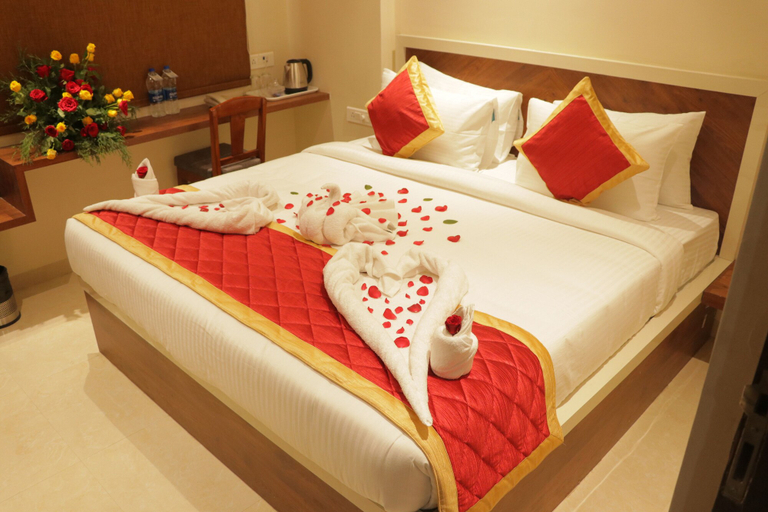 Bedroom 2, Hotel Emeraald House, Erode