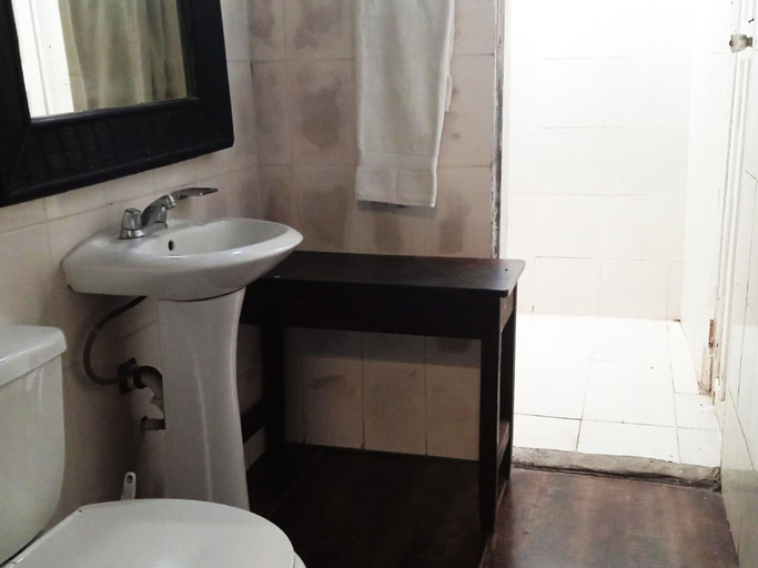 Bathroom 3, Hostal Corotu, Antón