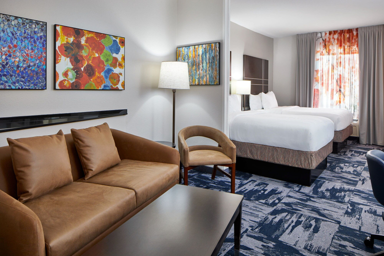 Bedroom 3, Fairfield Inn and Suites Gainesville, Hall
