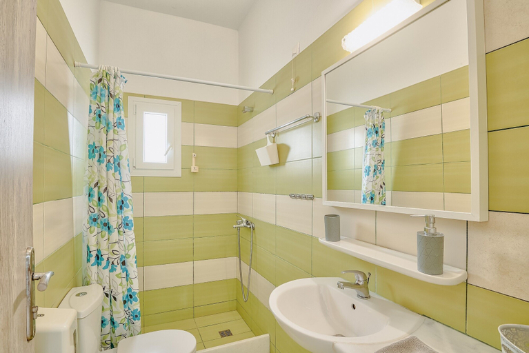 Bathroom 4, Pavlos Place, South Aegean