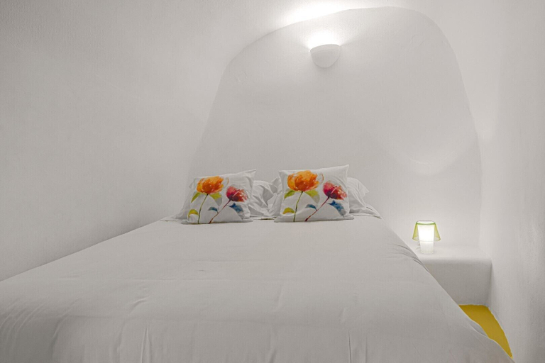 Bedroom 4, Sensyo Caves, South Aegean