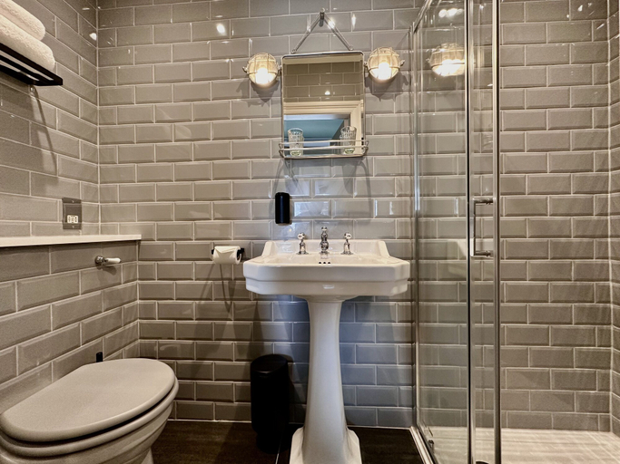 Bathroom 3, Sugar Boat, Argyll and Bute