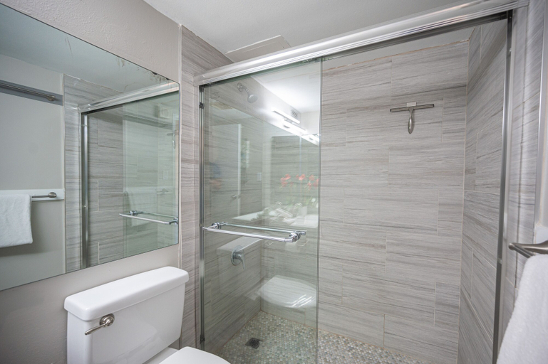 Bathroom 4, Stay Together Suites | Center Strip View, Clark