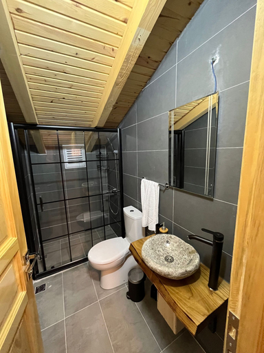 Bathroom 4, Nafkar Loft, Çamlıhemşin