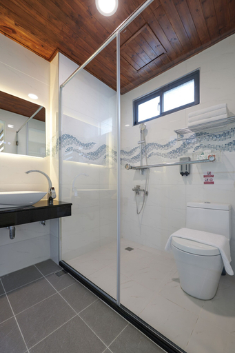 Bathroom 4, Avenue B&B, Hualien