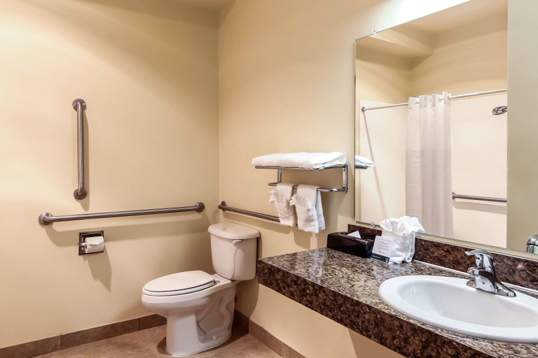 Bathroom 3, Quality Inn Selah Yakima, Yakima