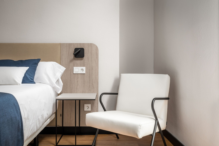 Bedroom 3, Hotel Don Jaime 54, Zaragoza