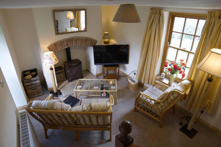 Others 5, Cottage - Sleeps 2 - Garden - Parking, Gateshead