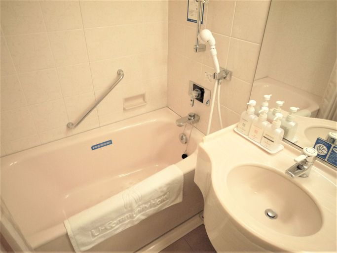 Bathroom 5, U Community Hotel, Higashiōsaka