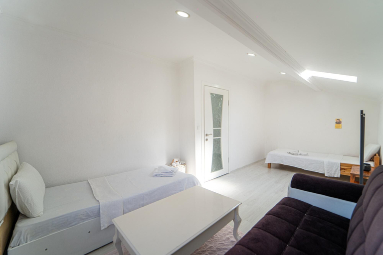 Room 2, Flat With Mountain View in Fethiye, Fethiye