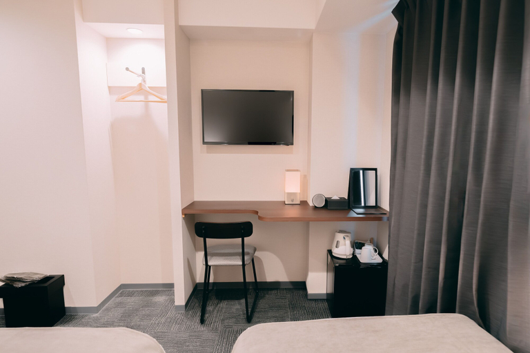 Bedroom 5, R Hotel Honmachi, Osaka