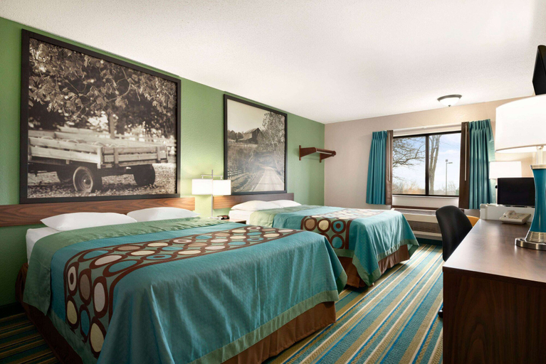 Bedroom 3, Super 8 by Wyndham Rantoul, Champaign