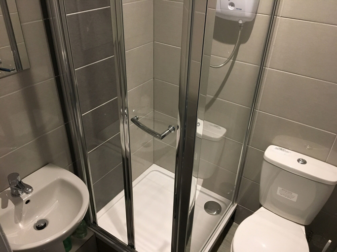Bathroom 4, West Port Hotel, West Lothian