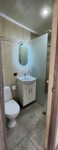 Bathroom 3, Tatenc tun