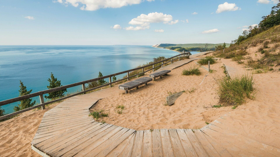 Exterior & Views 4, The Shores Beachside Studio Unit 5679, Grand Traverse