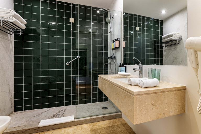 Bathroom 5, The Magnolia Hotel, Loulé