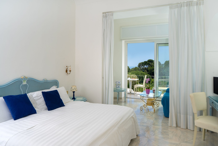Bedroom 3, Hotel La Floridiana, Napoli