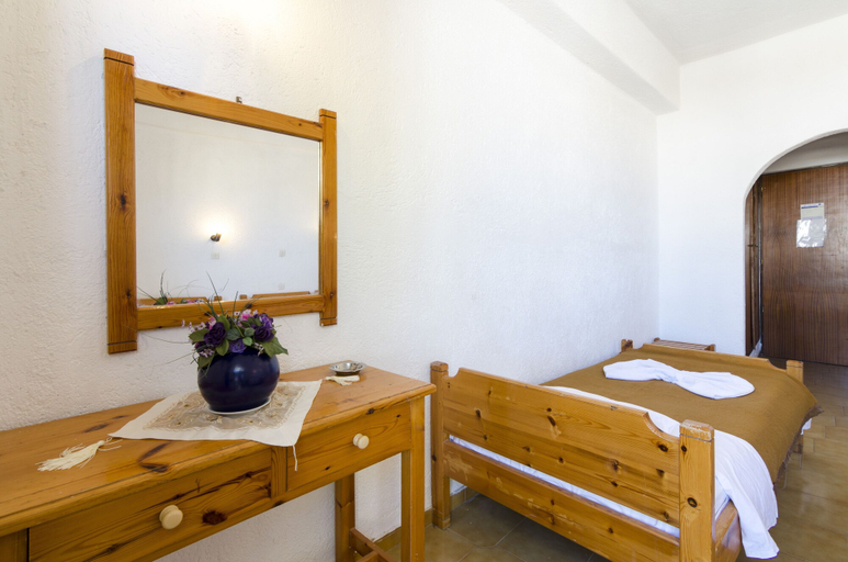 Bedroom 2, Argo Studio, Crete