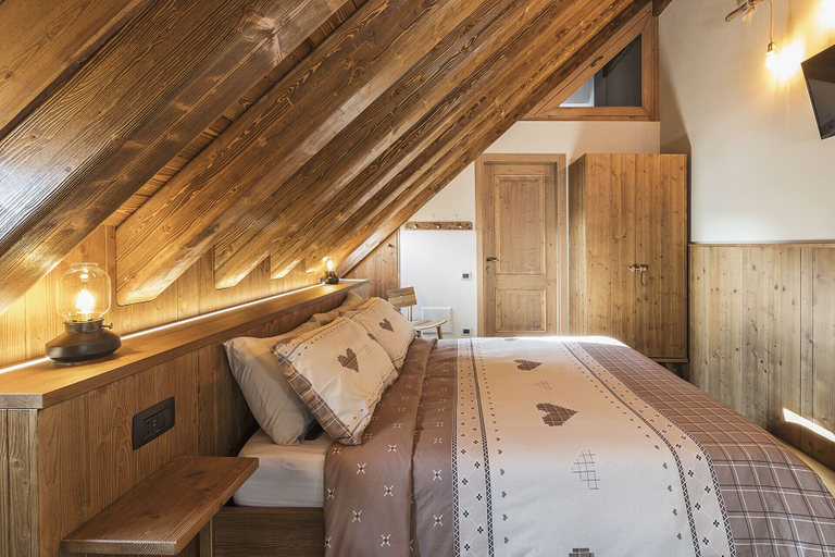 Bedroom 5, Malga Laben, Verona
