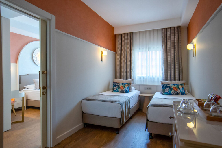 Bedroom 3, Fame Residence Lara & Spa - All Inclusive, Antalya