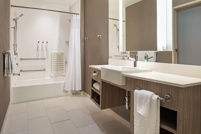 Bathroom 5, SpringHill Suites by Marriott West Sacramento, Yolo