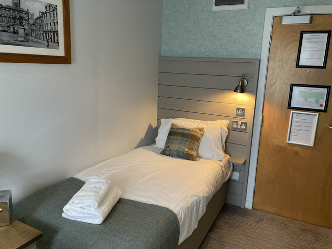 Bedroom 3, West Port Hotel, West Lothian