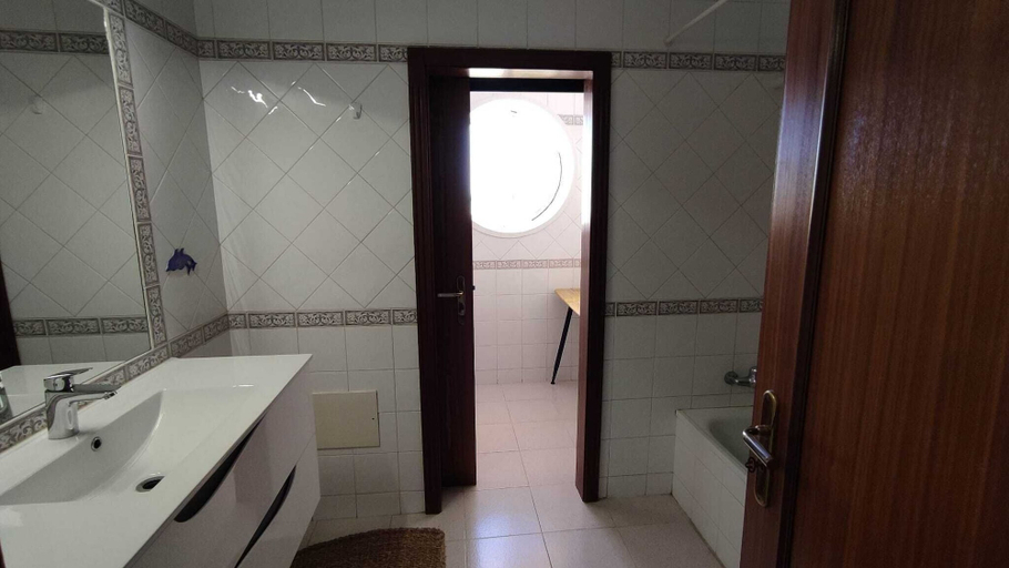 Bathroom 3, Beachfront Studio - Sand and City Vibes, Portimão